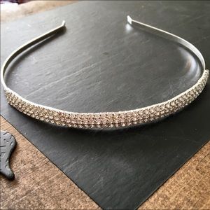 NWT! Gorgeous Silver Tiara Crown Headband